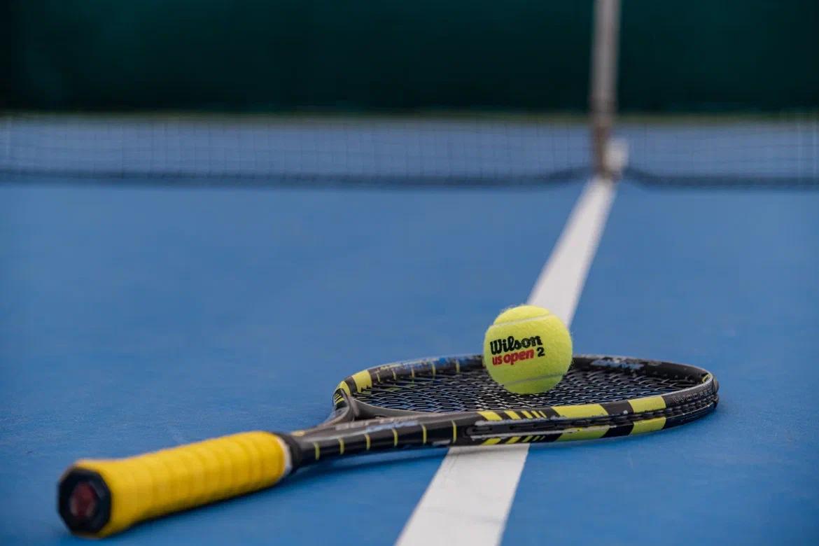 Теннисный корт 40-LOVE